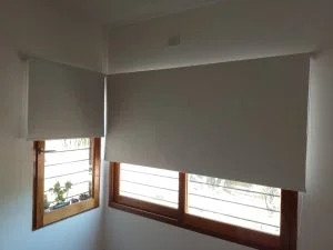 Cortinas Roller en Jujuy. Black Out beige-natural