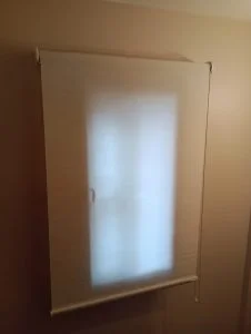 Cortinas roller en Salta, Capital. Tela traslucida Lino crudo.