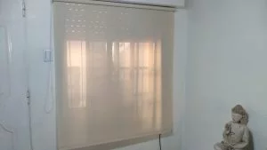 Cortinas roller en San Miguel, Buenos Aires. Sunscreen beige-beige para hall.