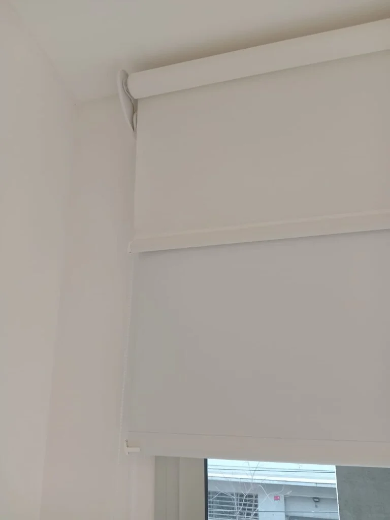 cortinas-roller-dobles-blackout-sunscreen-blancas